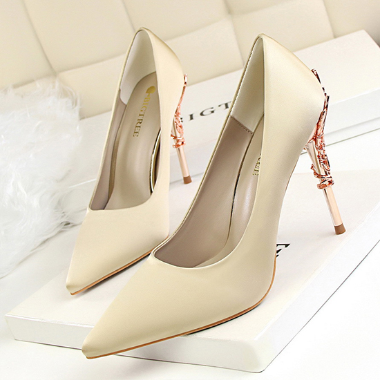 classic Korean pop pumps (1)